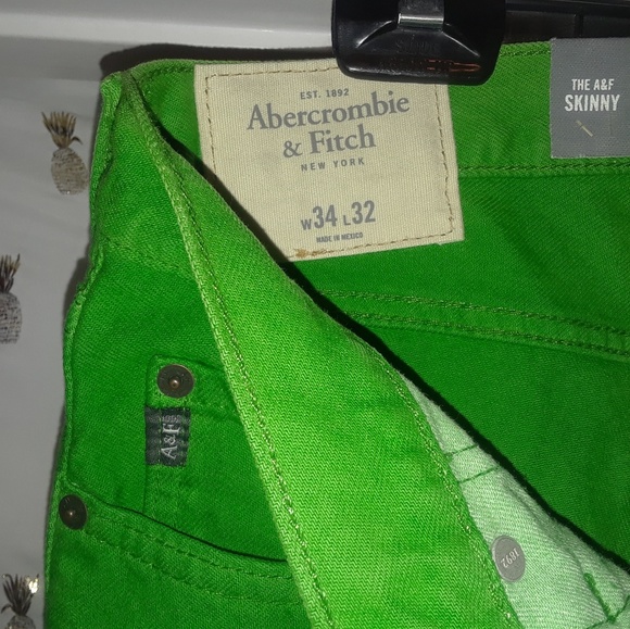 Jeans - Picture 2 of 4